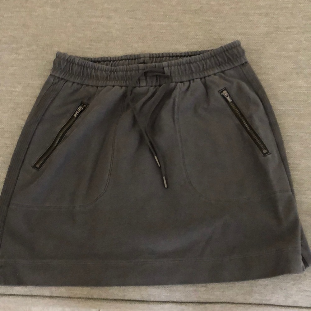 Athleta Farallon Skirt (great condition)
